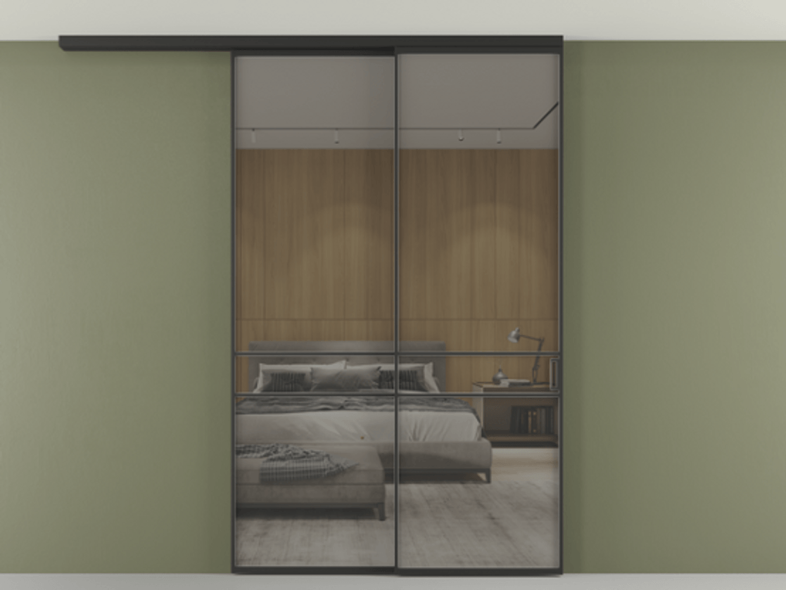 Перегородка Формато вдоль стены на потолок 2 створки с синхронным механизмом АЛПР 040.02 Алюминий Черный Рефлективное серое стекло "Стопсол", калёное Цена 2359476 ₸ | Volhovec